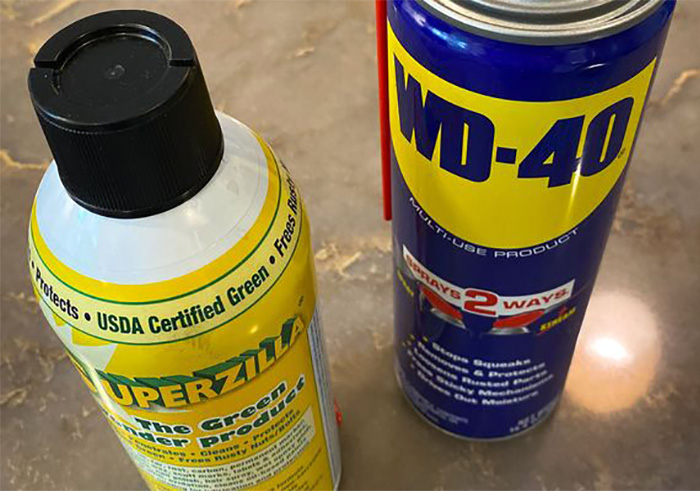 مقایسه مایع روان کننده WD-40 و سوپرزیلا